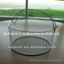 Stainless steel wire mesh basket with handle